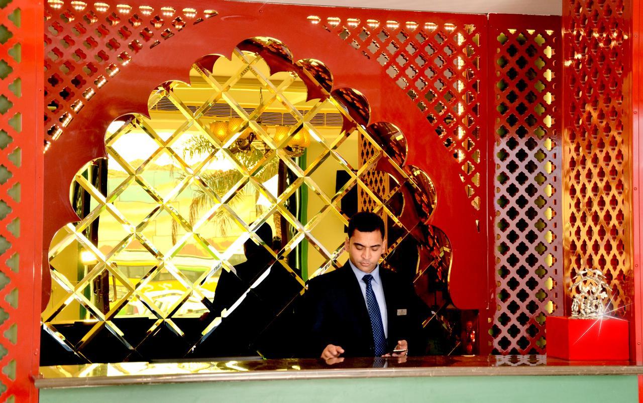 Hotel Riyasat Ludhiana Bagian luar foto